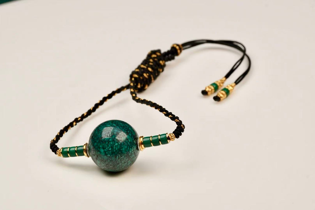Natural Yuhua Turquoise Collarbone Necklace with 18K Gold